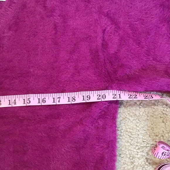 Splendid V Neck Sweater - Picture 4 of 6